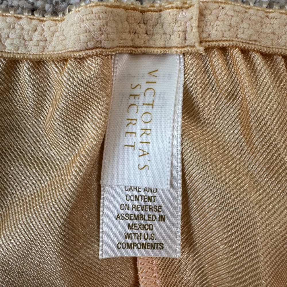 Vintage Victoria's Secret Second Skin Panties Gold Women's Size Large - Picture 4 of 9
